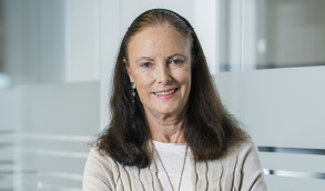 KentieDesign_QIAGEN_AR25_SupBoard_Elizabeth.jpg