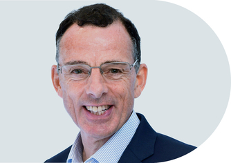 Adrian hennah_4RB4909 extend bg copy.jpg